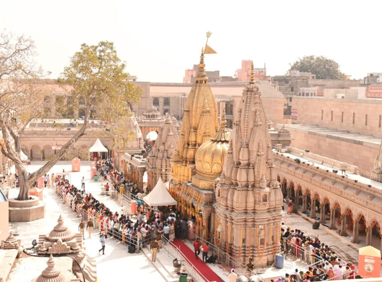 224 साल पुराना काशी विश्वनाथ मंदिर: नेपाली शैली की अनूठी बनावट, गर्मी में भी रहता है शीतल 224 साल पुराना काशी विश्वनाथ मंदिर: नेपाली शैली की अनूठी बनावट, गर्मी में भी रहता है शीतल