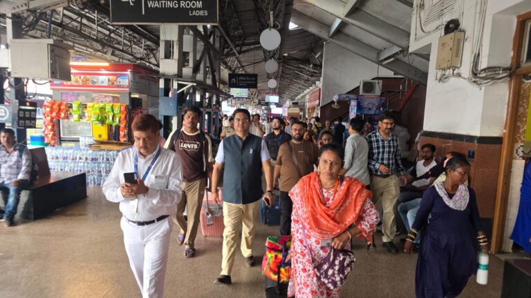 नेपाल बाढ़ में फंसे 100 तीर्थयात्रियों का बिहार ने कराया सुरक्षित रेस्क्यू