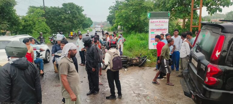 नशे में धुत स्कॉर्पियो चालक ने बाइक को मारी जोरदार टक्कर, दो युवक घायल