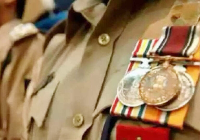 तीन IPS समेत झारखंड के 29 पुलिस अधिकारी-कर्मियों को मिलेगा पदक तीन IPS समेत झारखंड के 29 पुलिस अधिकारी-कर्मियों को मिलेगा पदक