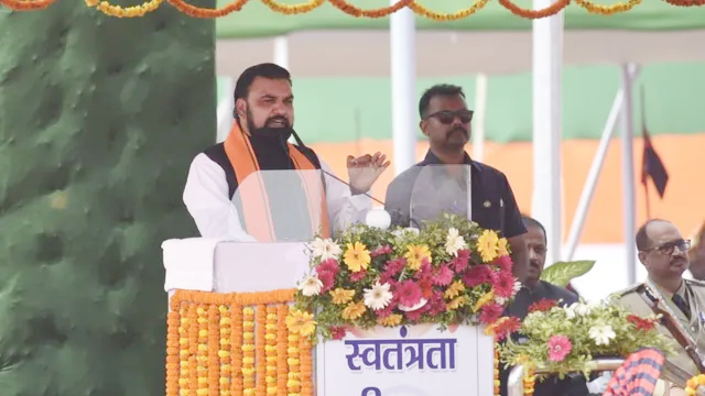 गांधी मैदान से CM सम्राट चौधरी का बड़ा संदेश, निवेश, रोजगार और सुरक्षा पर फोकस गांधी मैदान से CM सम्राट चौधरी का बड़ा संदेश, निवेश, रोजगार और सुरक्षा पर फोकस