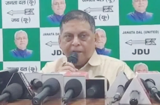 JDU ने लालू प्रसाद को घेरा, कहा- सत्ता में रहते बिहार के हितों की बलि चढ़ाई JDU ने लालू प्रसाद को घेरा, कहा- सत्ता में रहते बिहार के हितों की बलि चढ़ाई