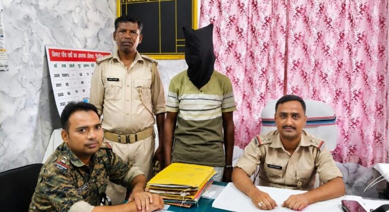 एनडीपीएस एक्ट में पुलिस की बड़ी कार्रवाई, प्राथमिकी अभियुक्त भादो मुण्डा गिरफ्तार