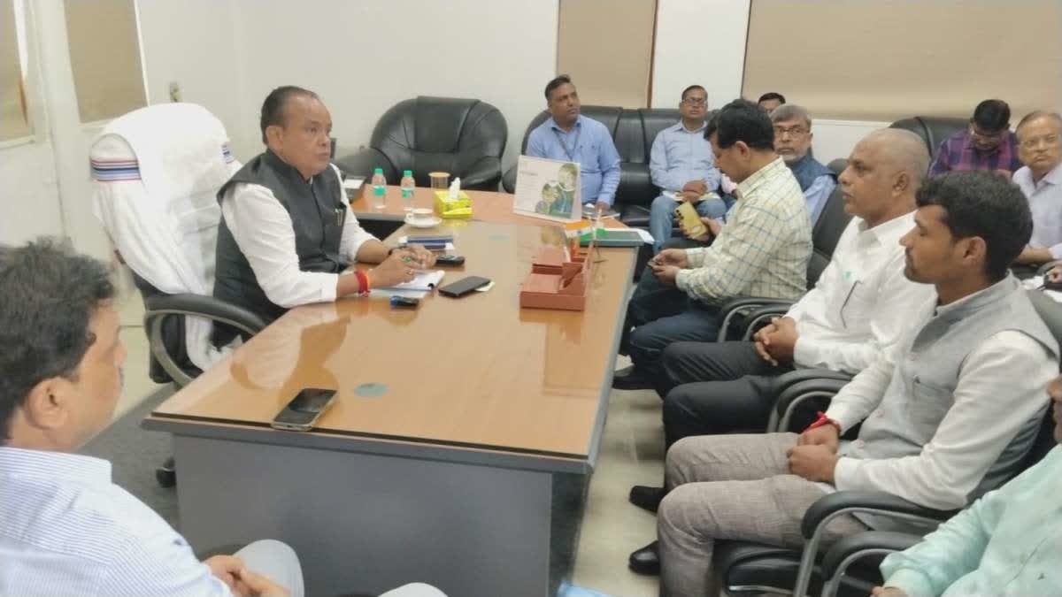 स्वास्थ्य मंत्री से बैठक के बाद आंदोलन 20 दिनों के लिए स्थगित