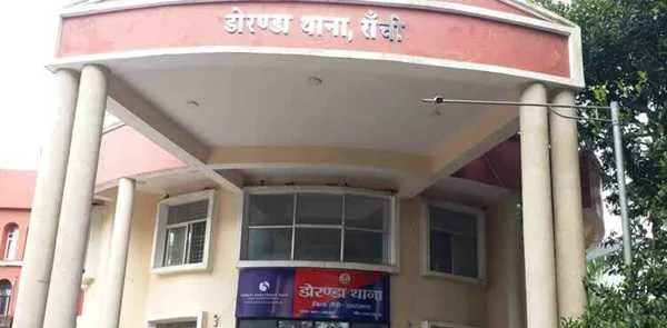 हिनू में कार की टक्कर के बाद बवाल