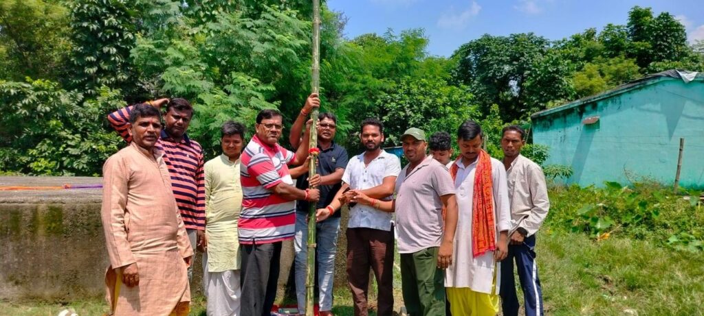 भूमिपूजन के साथ शुरू हुआ दुर्गा पूजा पंडाल का निर्माण