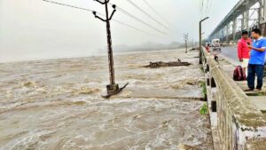 बिहार में बाढ़ का संकट गहराया