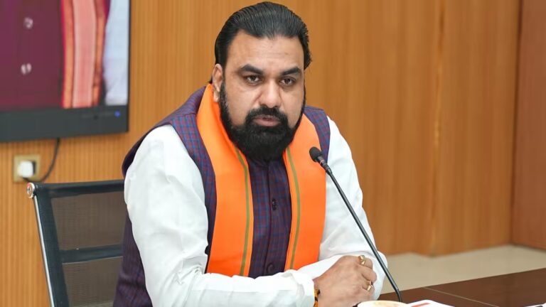 शिक्षक दिवस पर बिहार के 38 शिक्षकों का सम्मान, सीएम सम्राट चौधरी आज बाढ़ प्रभावित इलाकों का भी करेंगे हवाई निरीक्षण सीएम सम्राट चौधरी