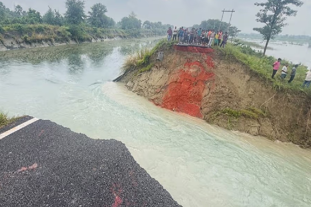 मुजफ्फरपुर में तिरहुत मुख्य नहर का 40 फीट तटबंध टूटा