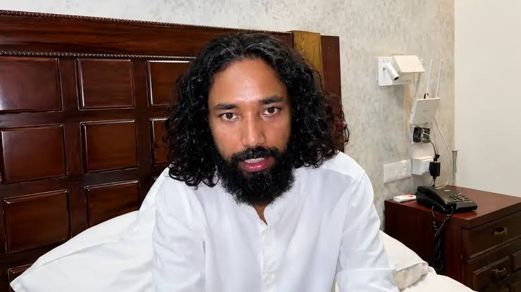 देवेंद्र नाथ महतो ने बदला सोशल मीडिया बायो, JLKM का पदनाम हटाया तो गरमाई सियासत; क्या है नए सियासी संकेत? देवेंद्र नाथ महतो ने बदला सोशल मीडिया बायो