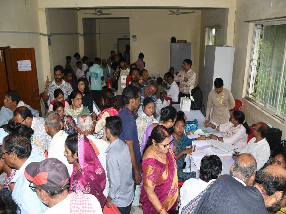 6.44 लाख मतदाताओं को नोटिस, अंचल कार्यालयों में बढ़ी भीड़