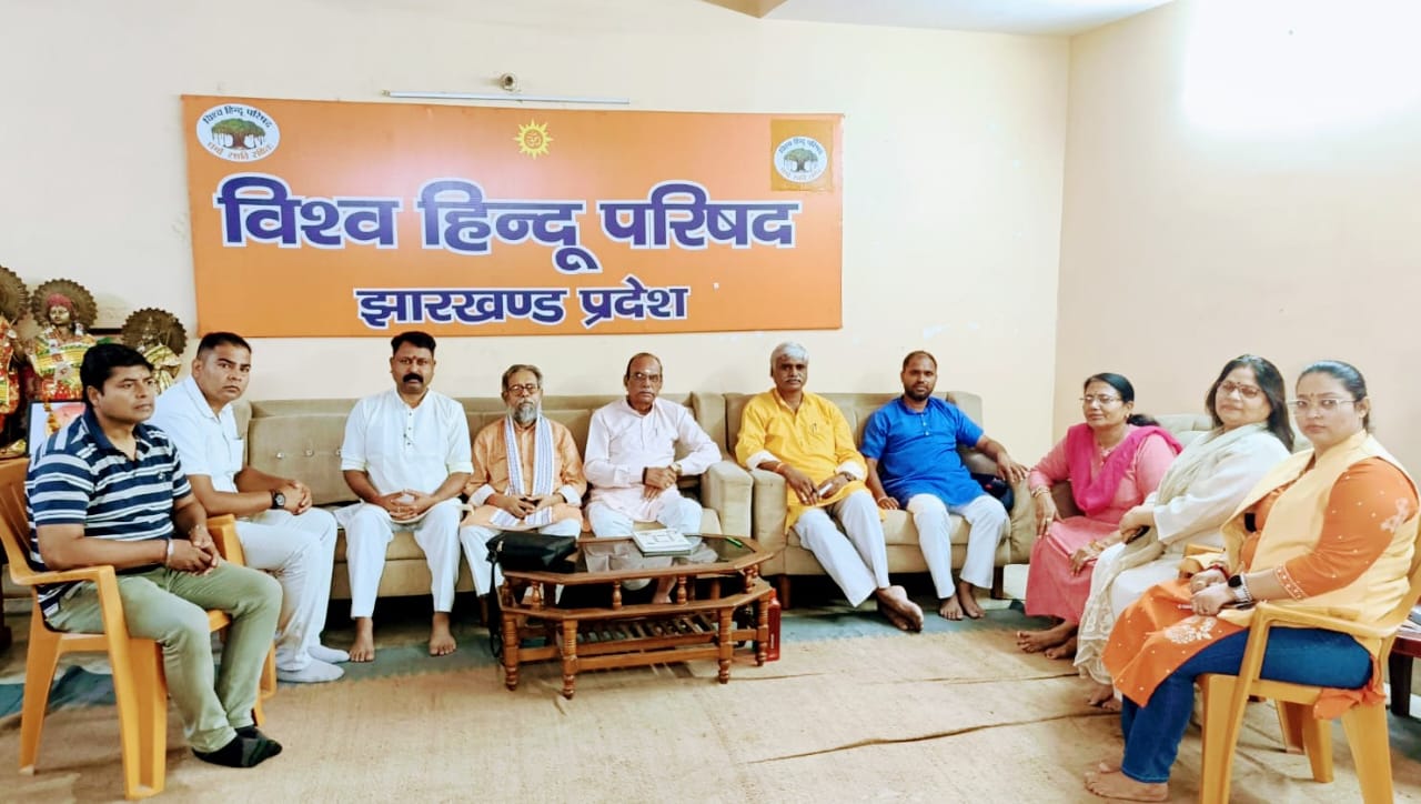 रिश्तों की आत्मीयता से दूर होती नई पीढ़ी, संस्कारों का क्षरण चिंताजनक : गोविंद शेंडे