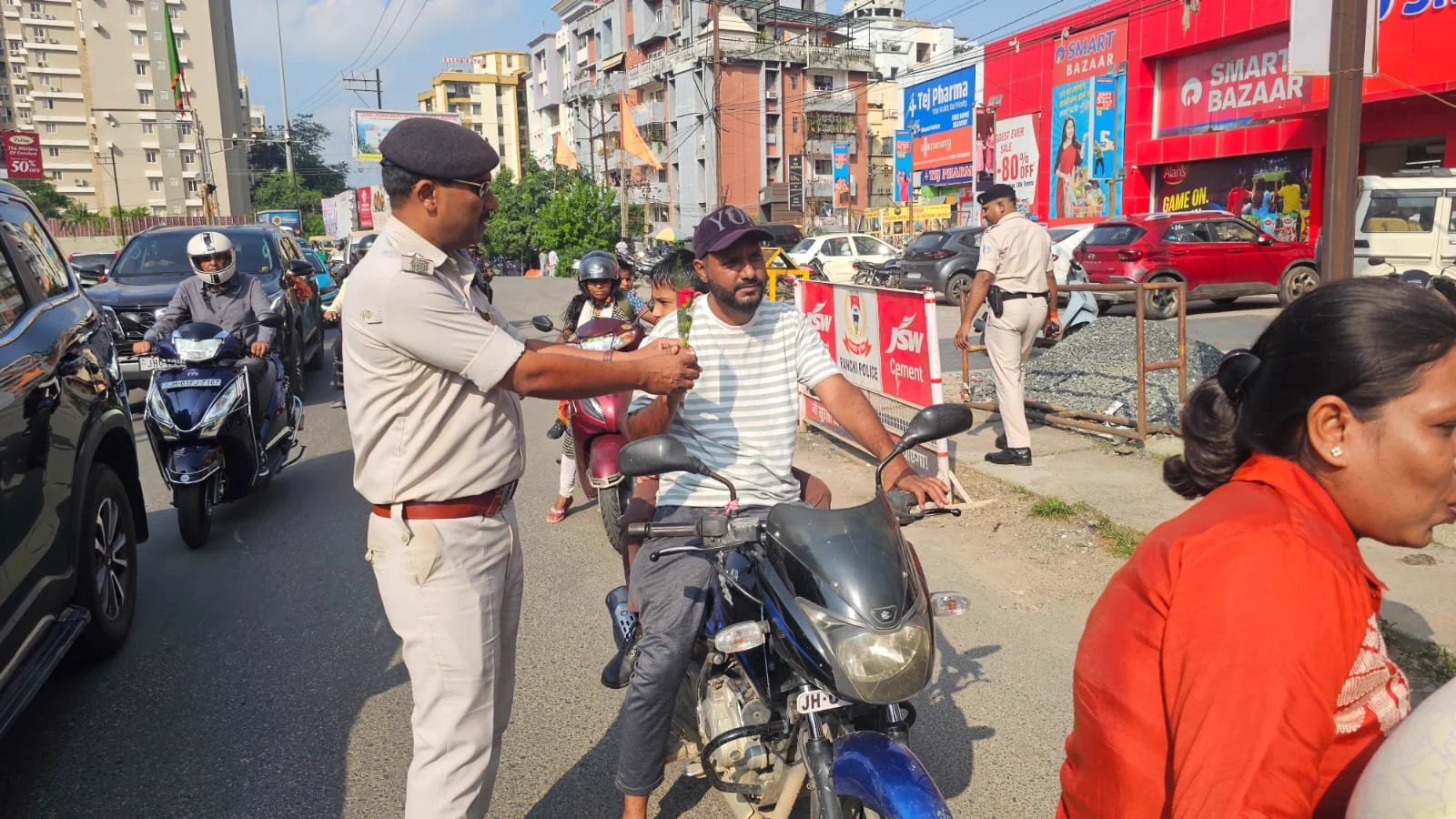 रांची ट्रैफिक पुलिस का 7 दिवसीय सड़क सुरक्षा अभियान