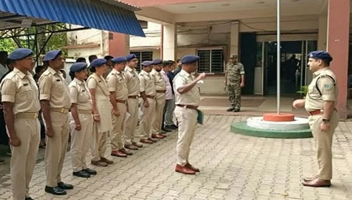 राष्ट्रीय एकता दिवस पर पुलिसकर्मियों ने ली शपथ