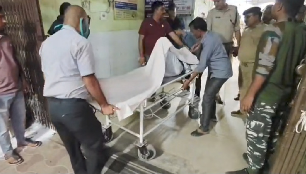 SI की पिस्टल छीनकर भागने लगा शंकर डे; पैर में लगी गोली